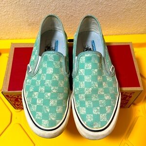 Vans Surf Slip-Ons